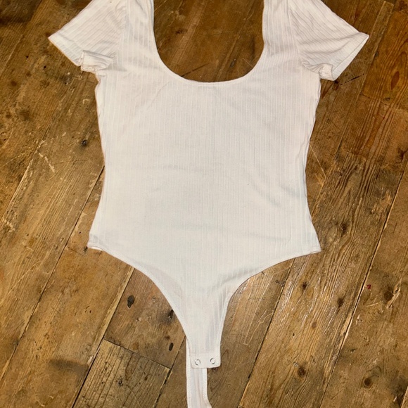 White bodysuit from Garage - Picture 2 of 3